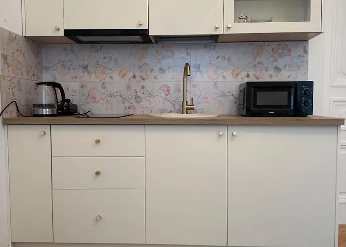 Cozy Apartment In Old Town Tbilisi